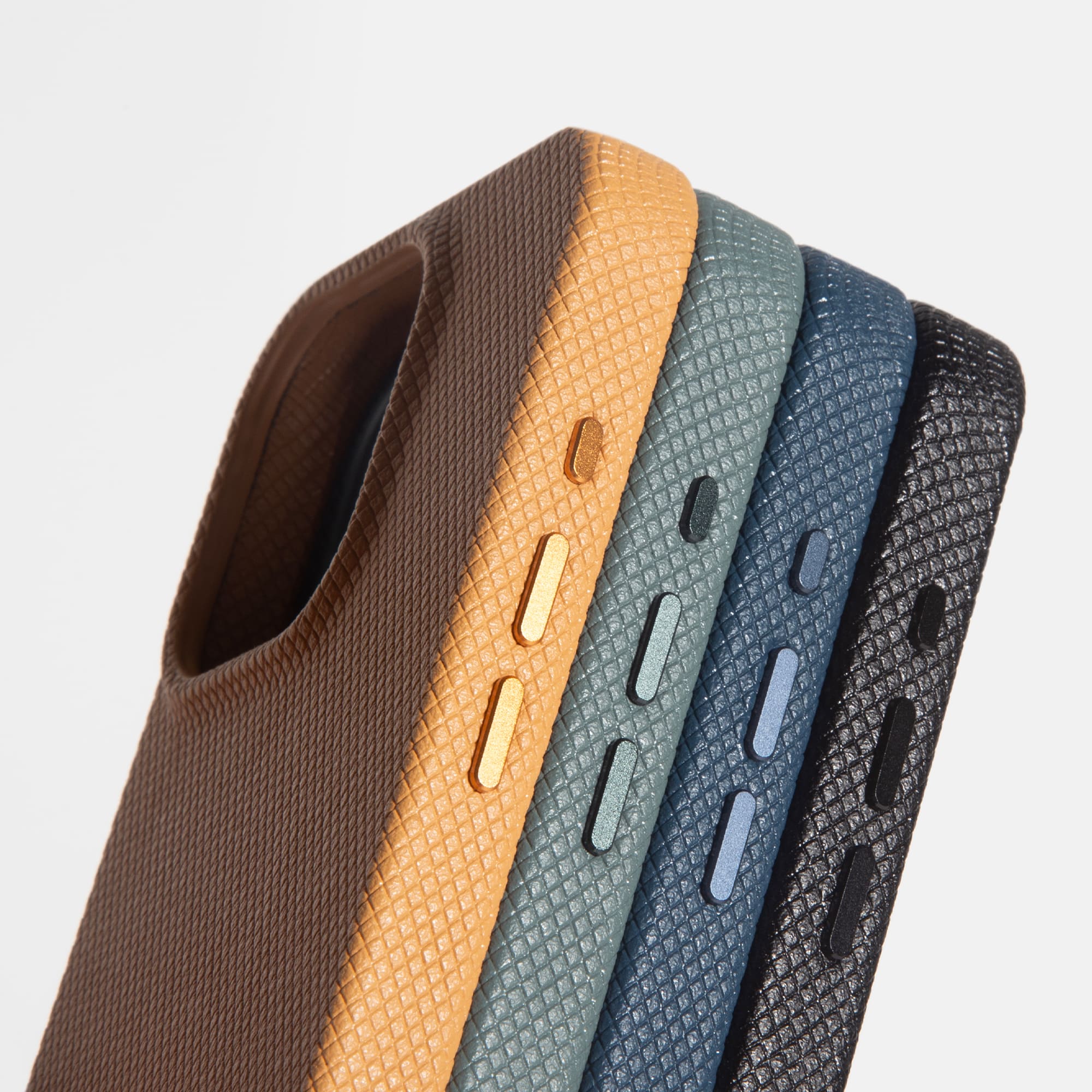 Чехол Native Union (RE)Classic Case MagSafe для iPhone 16 Pro Max, чёрный