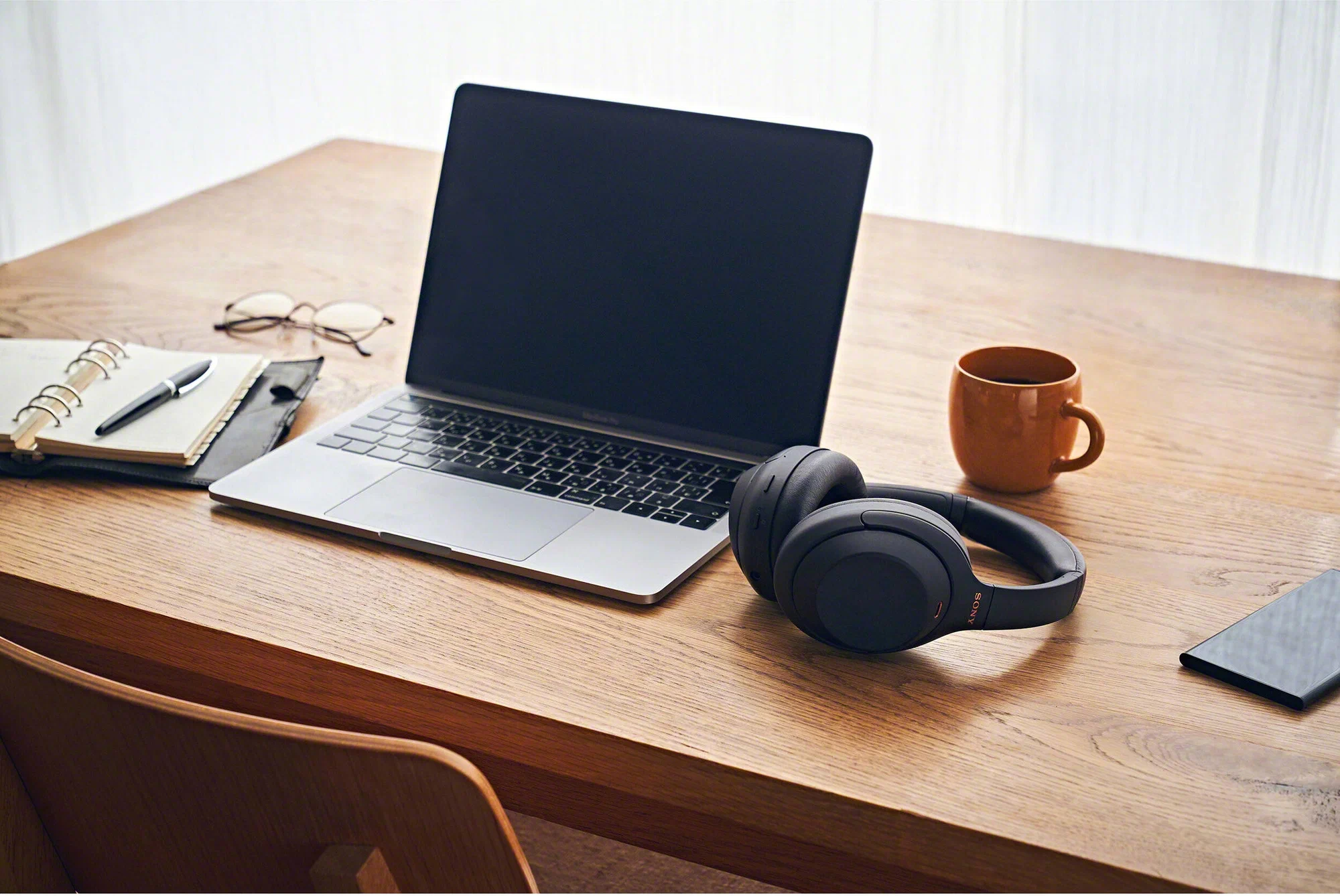 Беспроводные наушники Sony WH-1000XM4, Чёрный
