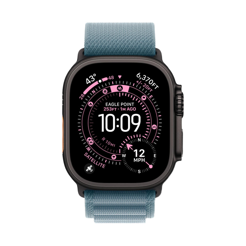 На фото изображено Apple Watch Ultra 3 GPS + Cellular, 49 мм, корпус из чёрного титана, ремешок Alpine, цвет светло-синий, M